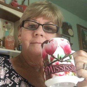 Meet your Posher, Rita